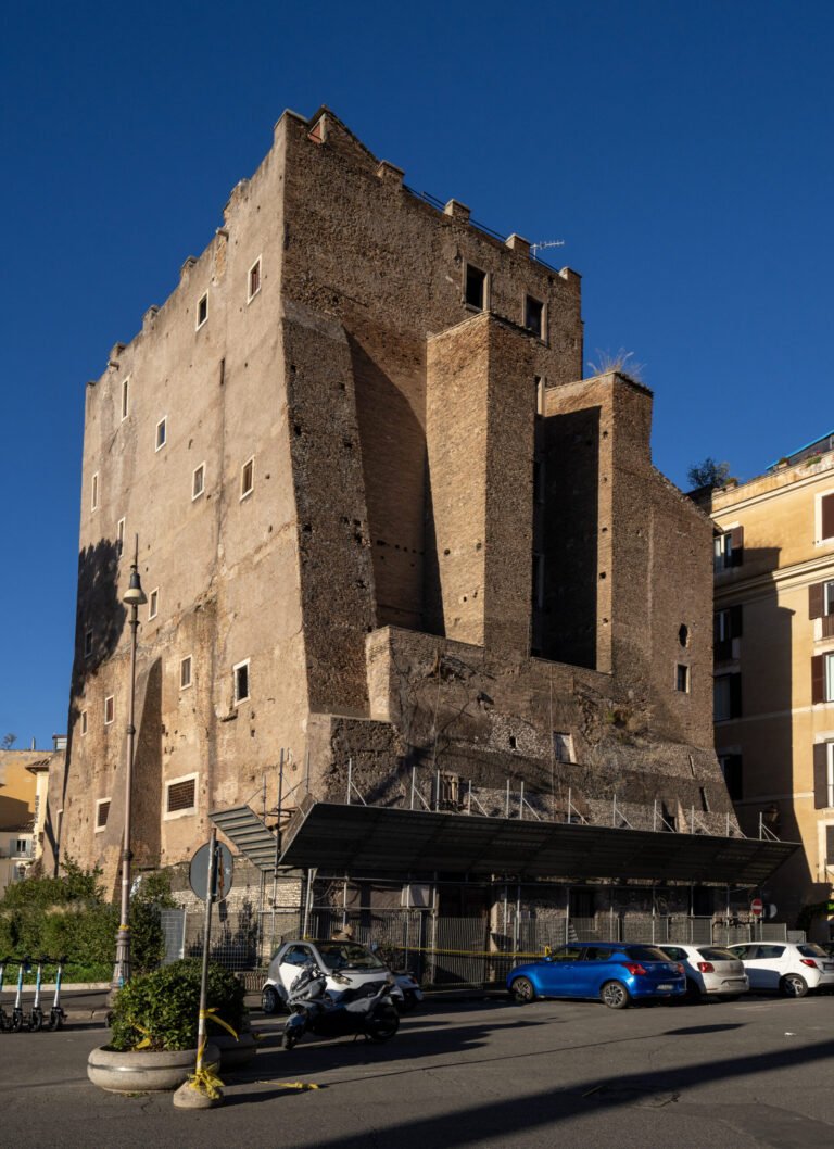 Torre del Conti - Wikipedia