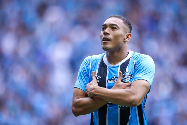 Carlos Vinícius