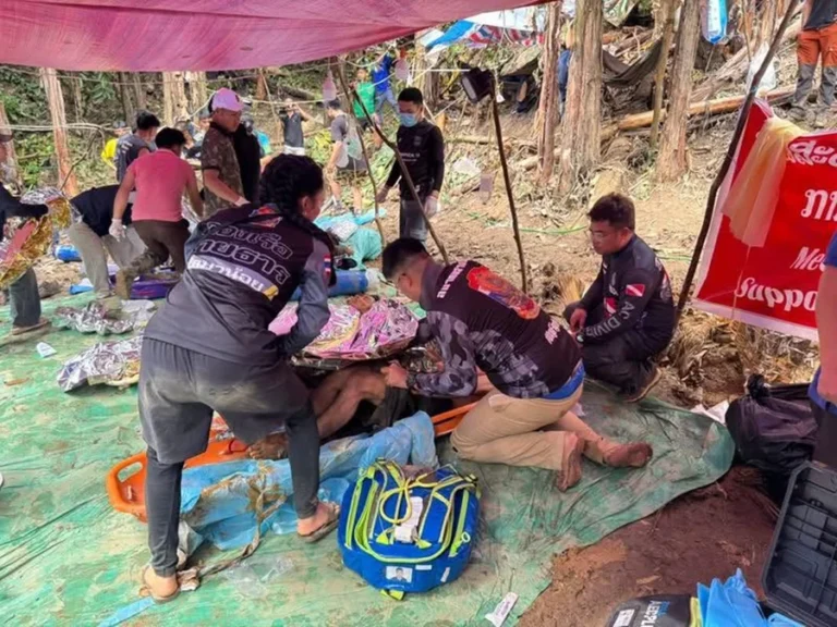 Caverna Laos Foto Thailand Rescue Diver reprodução